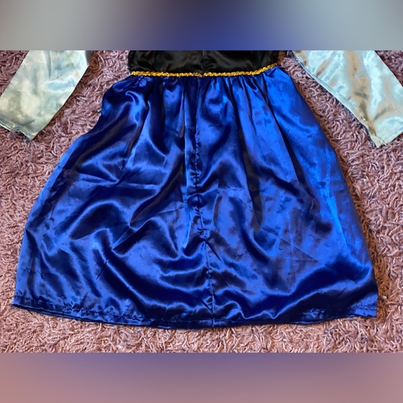Frozen Anna dress and shawl 8-10 L - Picture 10 of 16